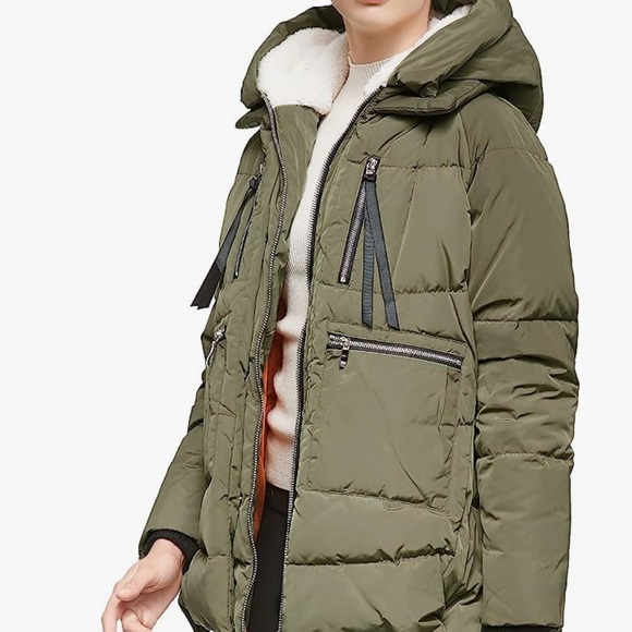 Orolay down jacket green NWOT, pristine, warm, tons of pockets, stylish - Picture 3 of 4